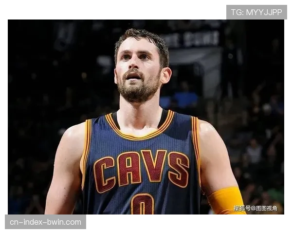 狼队莫斯奎拉手球事件成焦点，球员技巧影响判罚视角